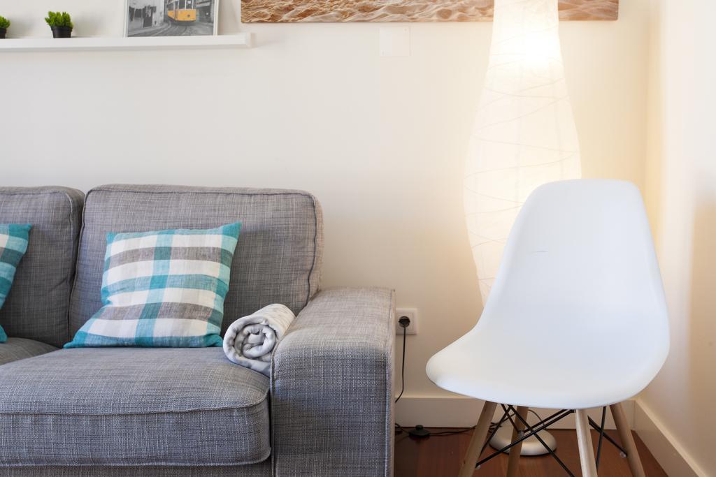Joivy Joyful 2Br Apt With Terrace Nearby Sao Bento Palace Lisboa Phòng bức ảnh