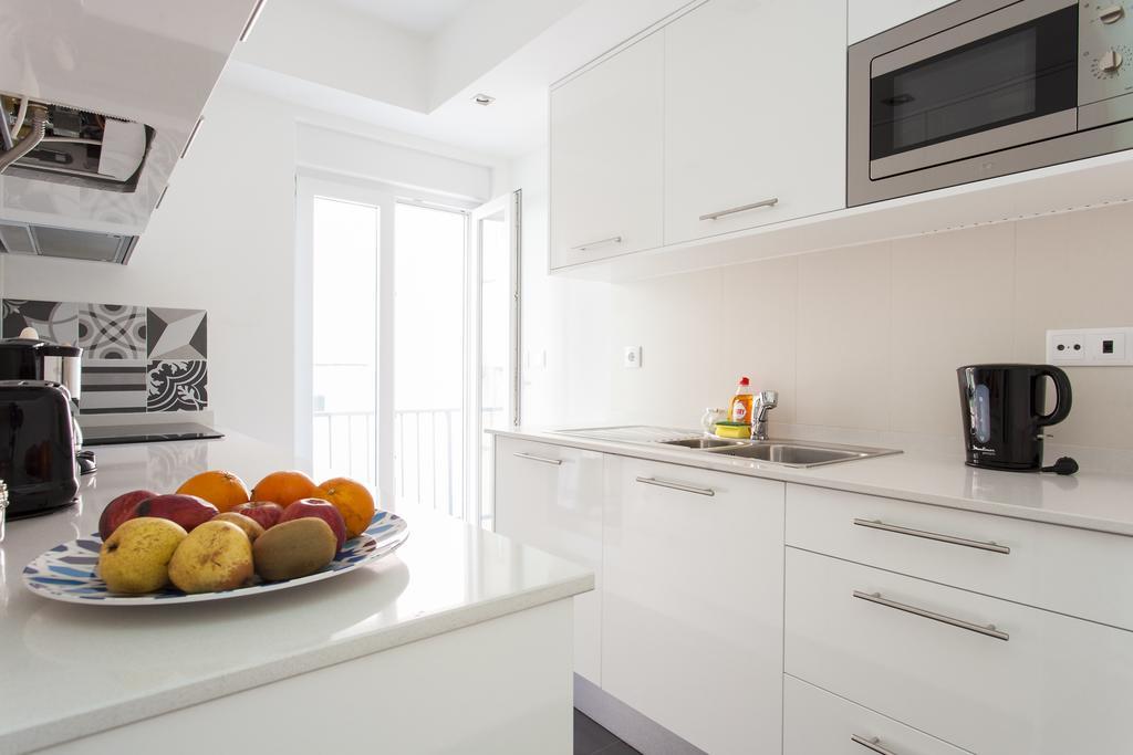 Joivy Joyful 2Br Apt With Terrace Nearby Sao Bento Palace Lisboa Phòng bức ảnh