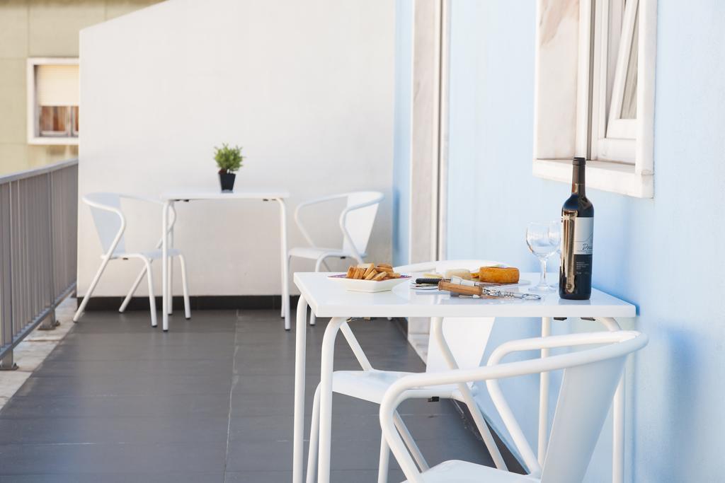 Joivy Joyful 2Br Apt With Terrace Nearby Sao Bento Palace Lisboa Phòng bức ảnh