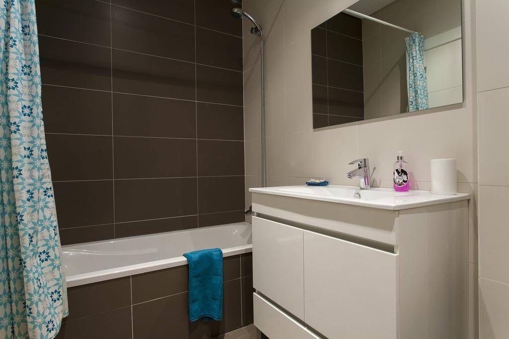 Joivy Joyful 2Br Apt With Terrace Nearby Sao Bento Palace Lisboa Ngoại thất bức ảnh