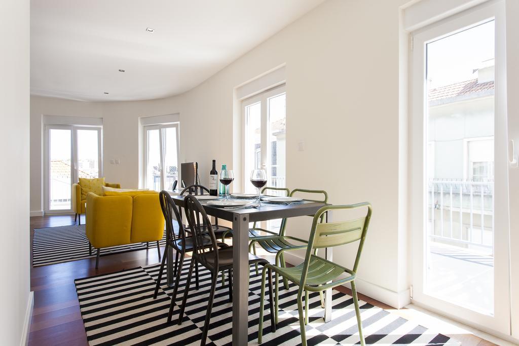 Joivy Joyful 2Br Apt With Terrace Nearby Sao Bento Palace Lisboa Ngoại thất bức ảnh